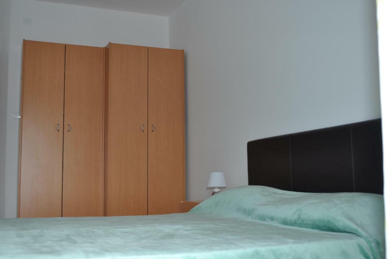 Apartments Matej & Irena ツレス エクステリア 写真