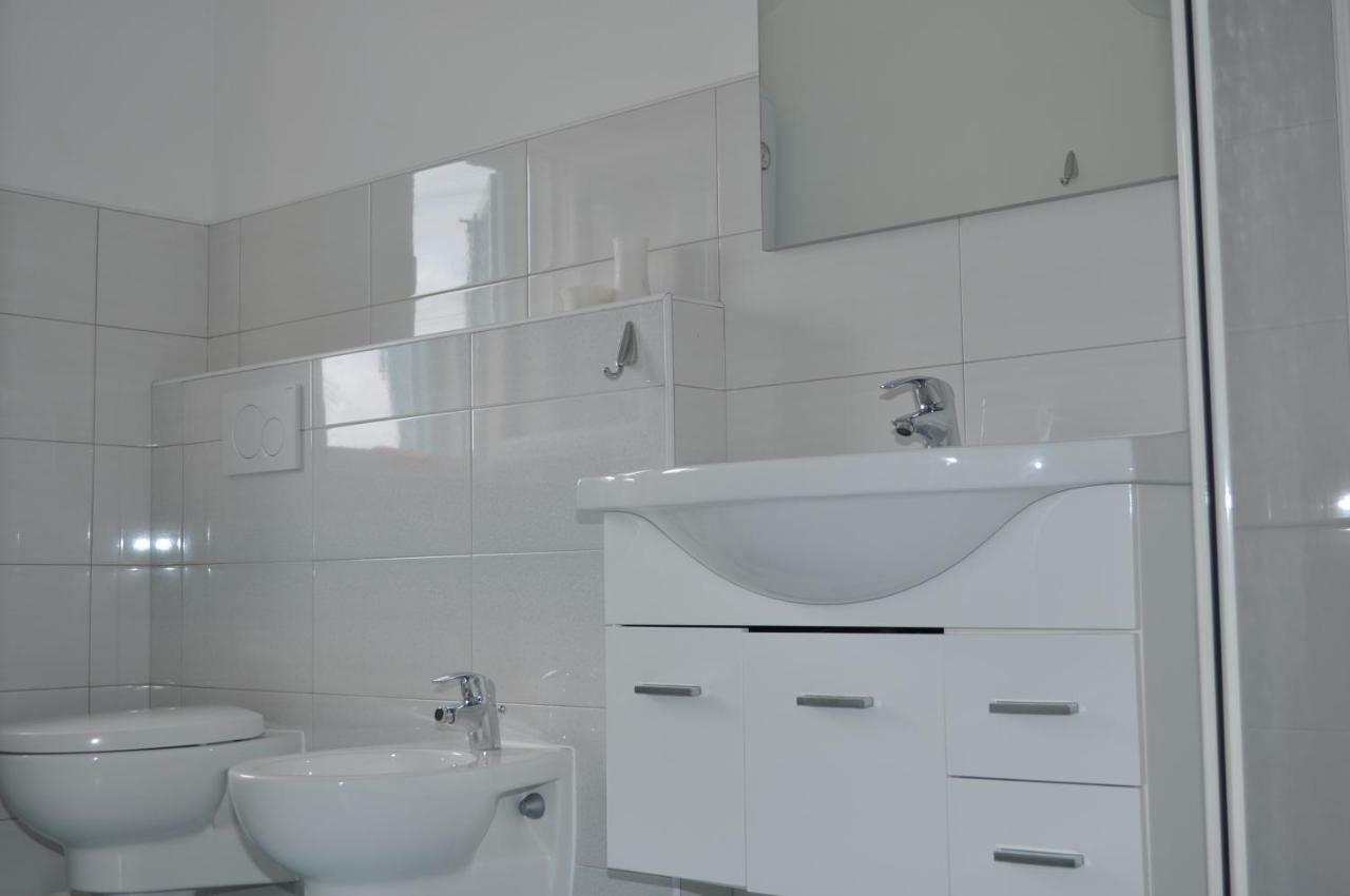 Apartments Matej & Irena ツレス エクステリア 写真